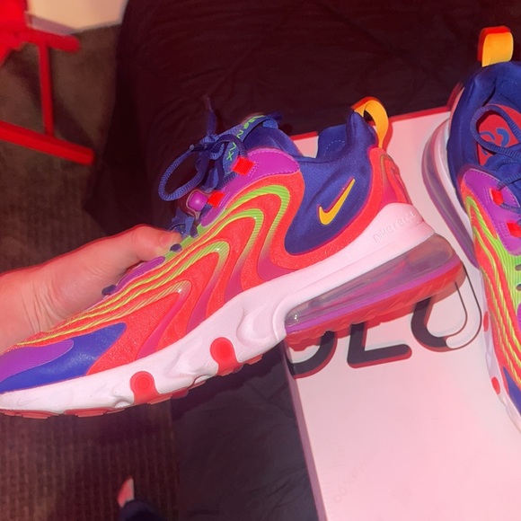 air max 270 reacts - Picture 3 of 6